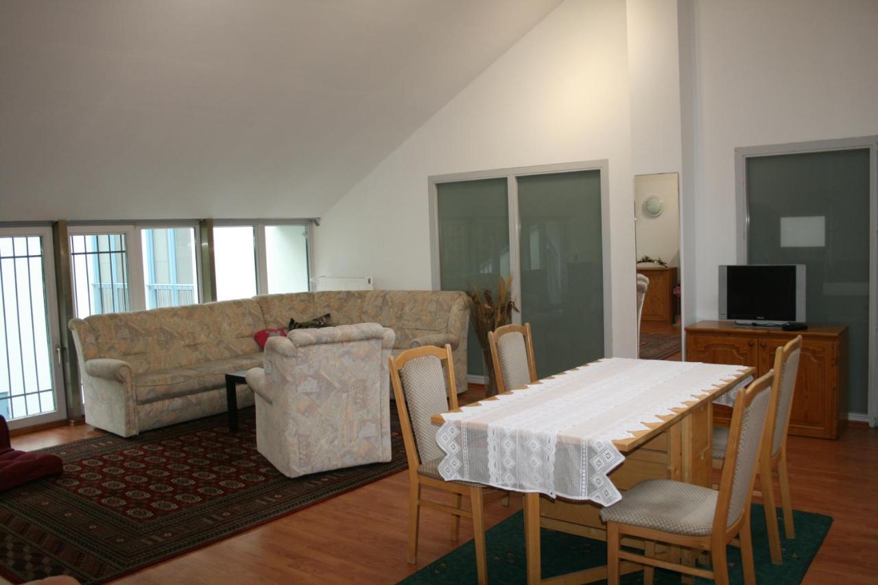 Krug's Family Und Restaurant Hostel *